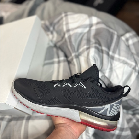 Nike Air Max Black and Red Athletic Shoes Size 9 - Picture 1 of 5